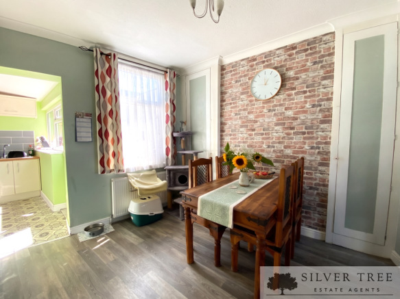 3 bed Terraced for sale Image 4