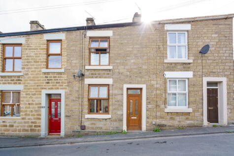 Moorfield Terrace, Hollingworth, Hyde, SK14 8JE