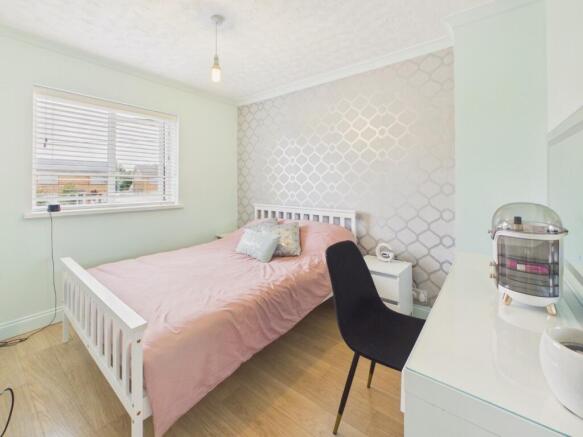3 bed Terraced for sale Image 12