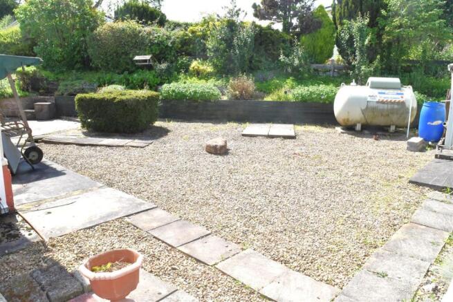 LARGE GARDEN