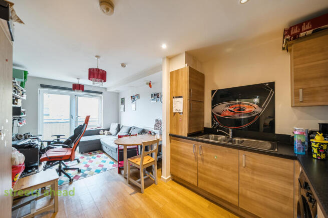 56fdb246-de38-49c...