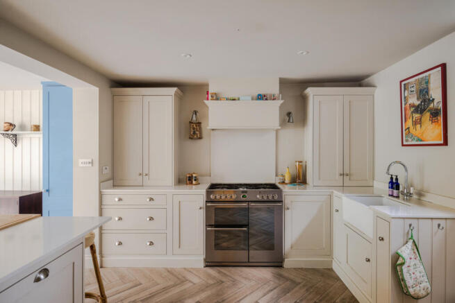 342625 - 22 Parfett Street-7.jpeg