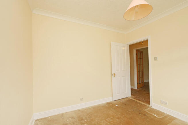 4 bed Detached Bungalow for sale Image 11