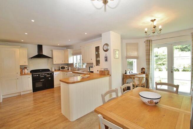 Kitchen/Breakf...