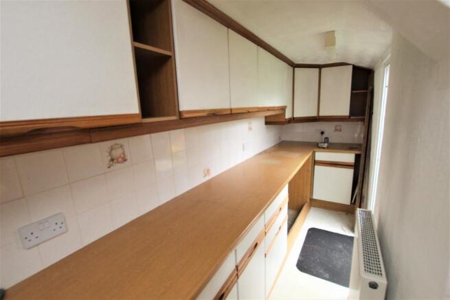 Kitchen (lower)