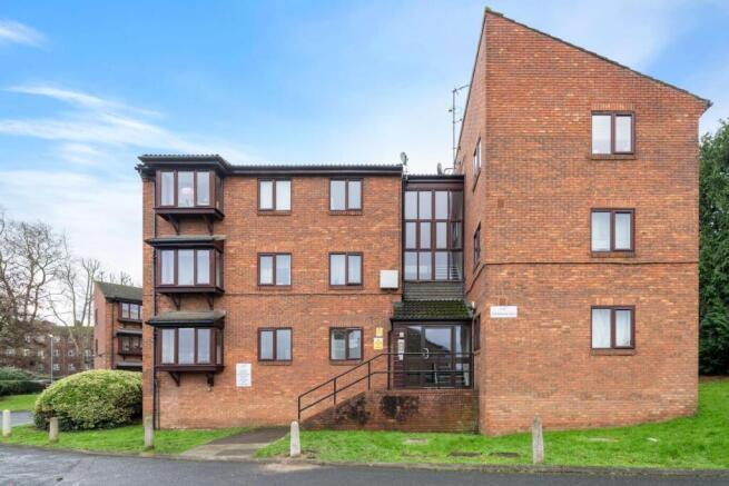 02-0c8f81909 - PropWPen - NS - 2 Ashurst Close SE2