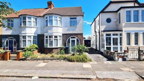 Halstead Road, Winchmore Hill, N21