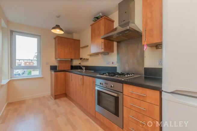 7. Kitchen (1).jpg