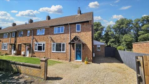 Parkfield Road, Brixworth, Northampton