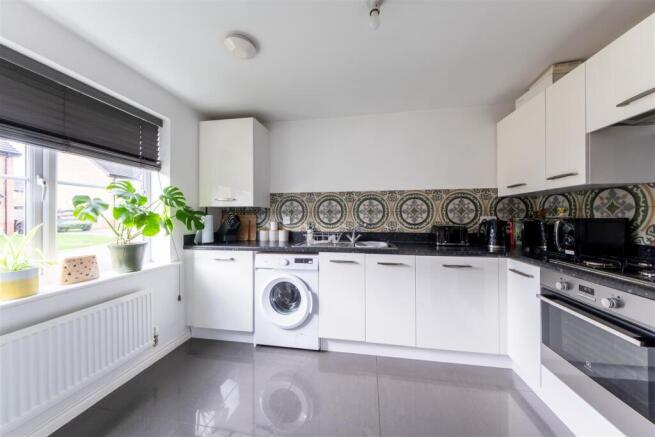 2 St James Court-002.jpg