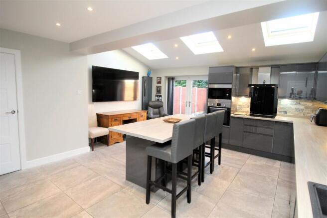 Superb Kitchen Diner
