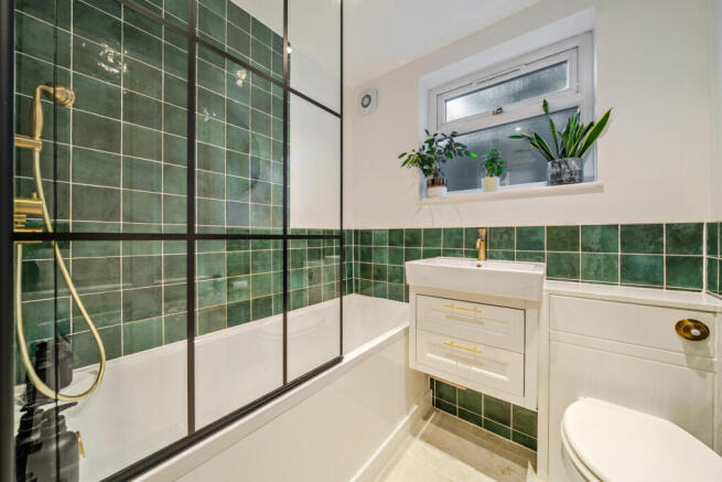 1401028-9-696a684...