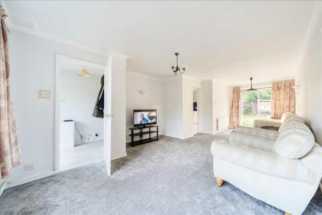 LIVING ROOM / DINING