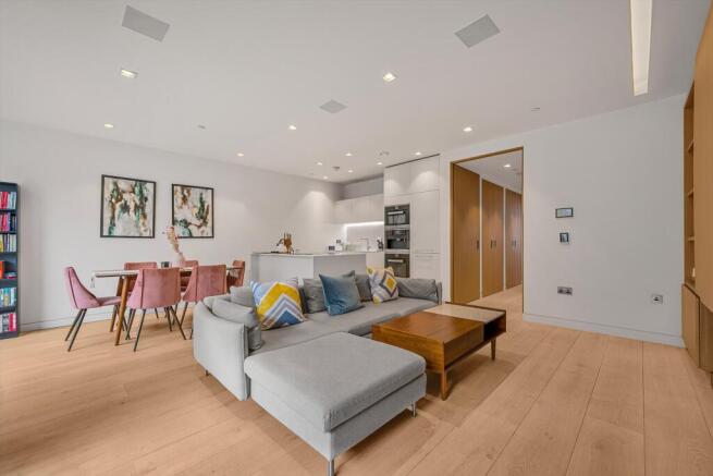 2-bed flat on Tudor House, Duchess Walk, London SE1, £1,250,000