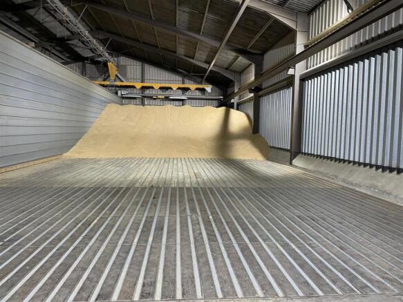 Right hand side x2.jpg