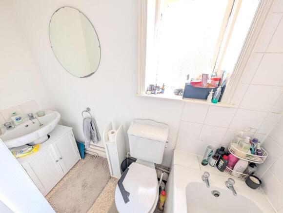 3 bed Terraced for sale Image 9