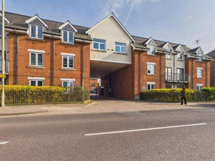 Walsworth Road, Hitchin, SG4