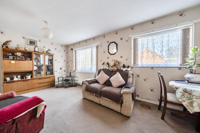 St. Peters Road, Basingstoke RG22 6TL photo 2