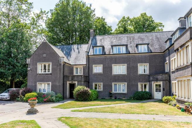 Carfax Court Redland Front.jpg