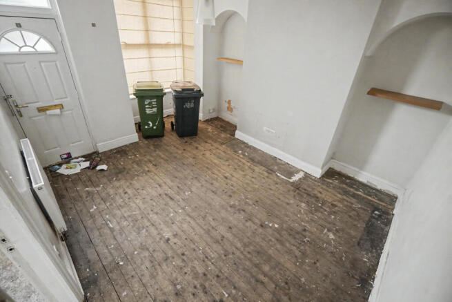 6 Ashton Avenue, Harehills, Leeds, West Yorkshire, LS8 5BX