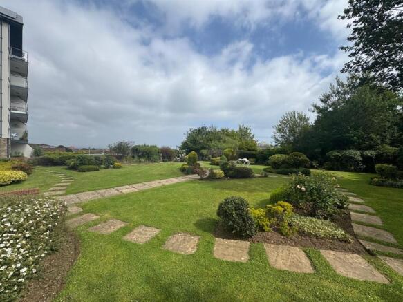 Garden 3.jpg