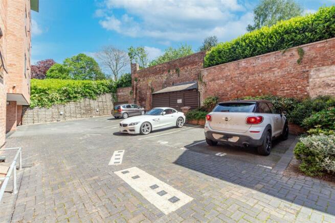 Parking-1.jpg