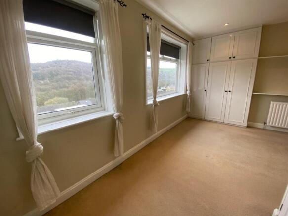 BEDROOM 2.jpg