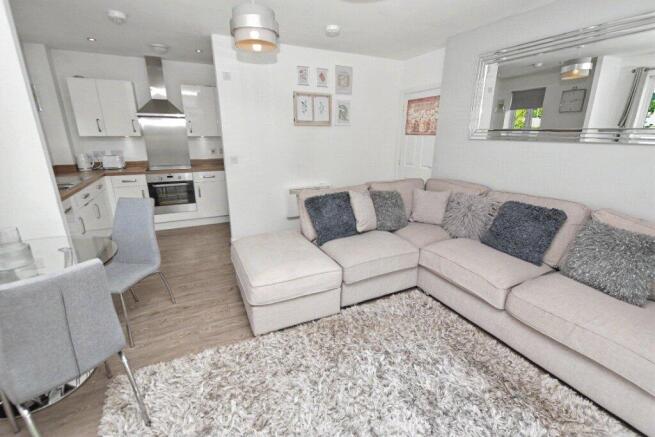2 bed Apartment for sale Image 12