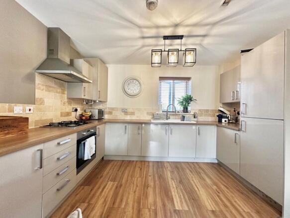 Bonaire Grange, Bletchley, MK3 photo 4