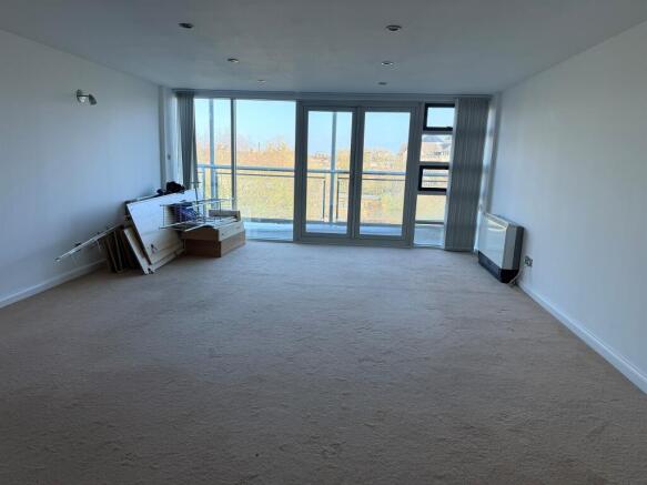 2 bed Apartment for sale Image 4