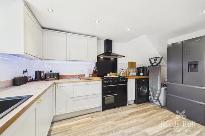 3 bed Semi-Detached for sale Image 7