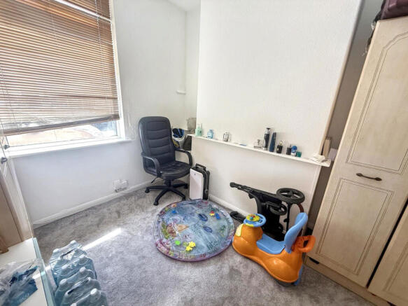 2 bed Terraced for sale Image 3