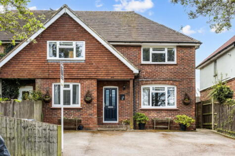 Court Lane, Hadlow, Tonbridge, TN11 0DU