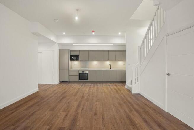 Ravensbourne Park, SE6 photo 3