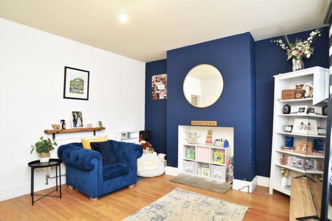 2 bed Semi-Detached for sale Image 4