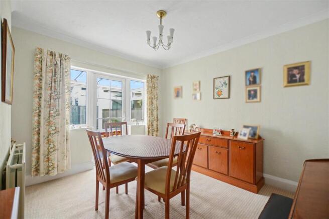 Dining Room_1.jpeg