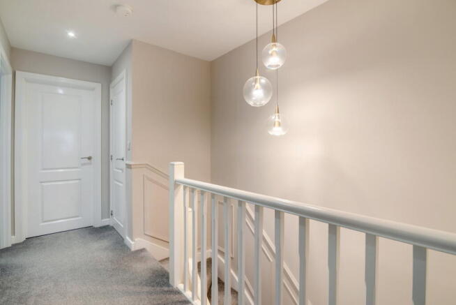 4 bed Semi-Detached for sale Image 12
