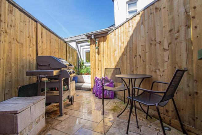 60 Westgate Street [Courtyard Garden] 04.jpg