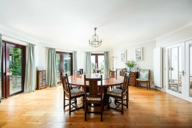 Dining_Room_1.jpg
