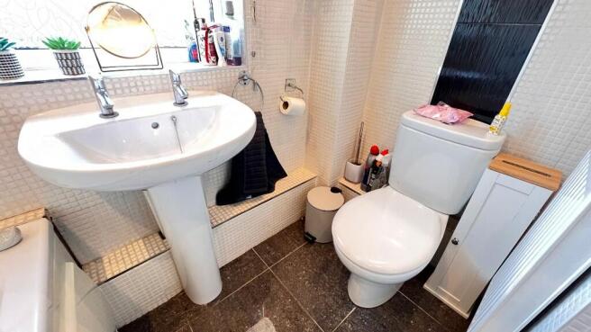 Bathroom/w.c.
