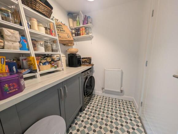 3 bed Semi-Detached for sale Image 7