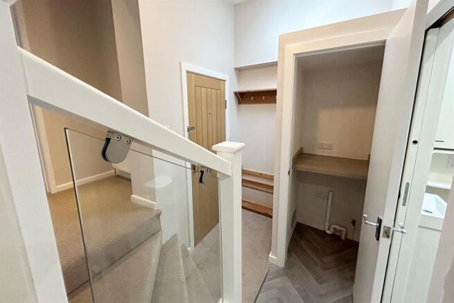 Hallway & Utilit