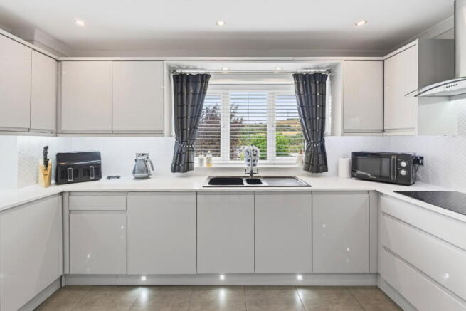 3 bed Detached for sale Image 10