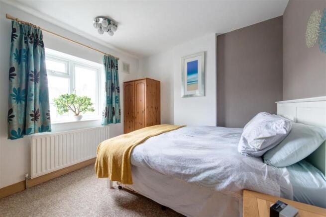 DSC_5073_4_5 Bed2.jpg