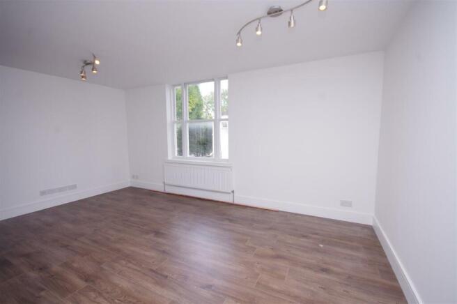 4 Ramridge Court 015.JPG