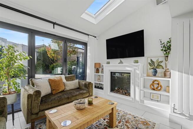 Dining/Living Kitchen