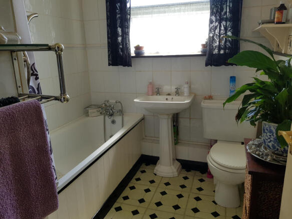 Photo 3