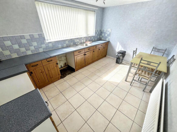 3 bed Terraced for sale Image 4