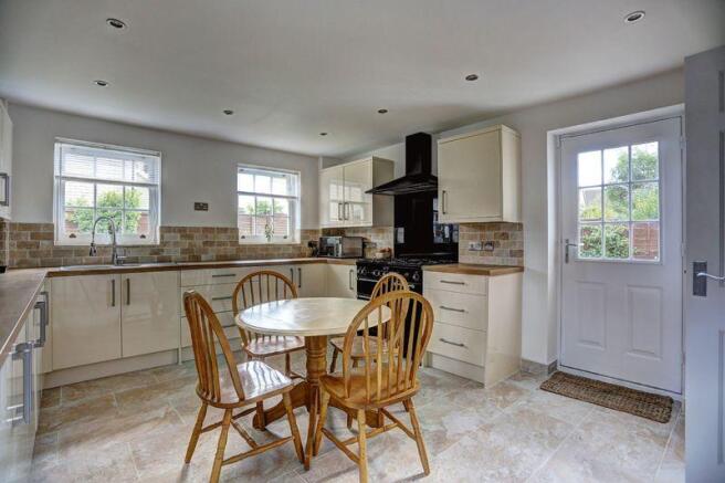 Fitted kitchen
