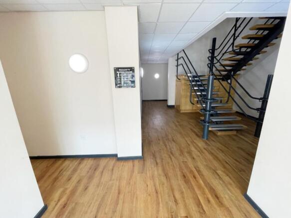 COMMUNAL ENTRANCE